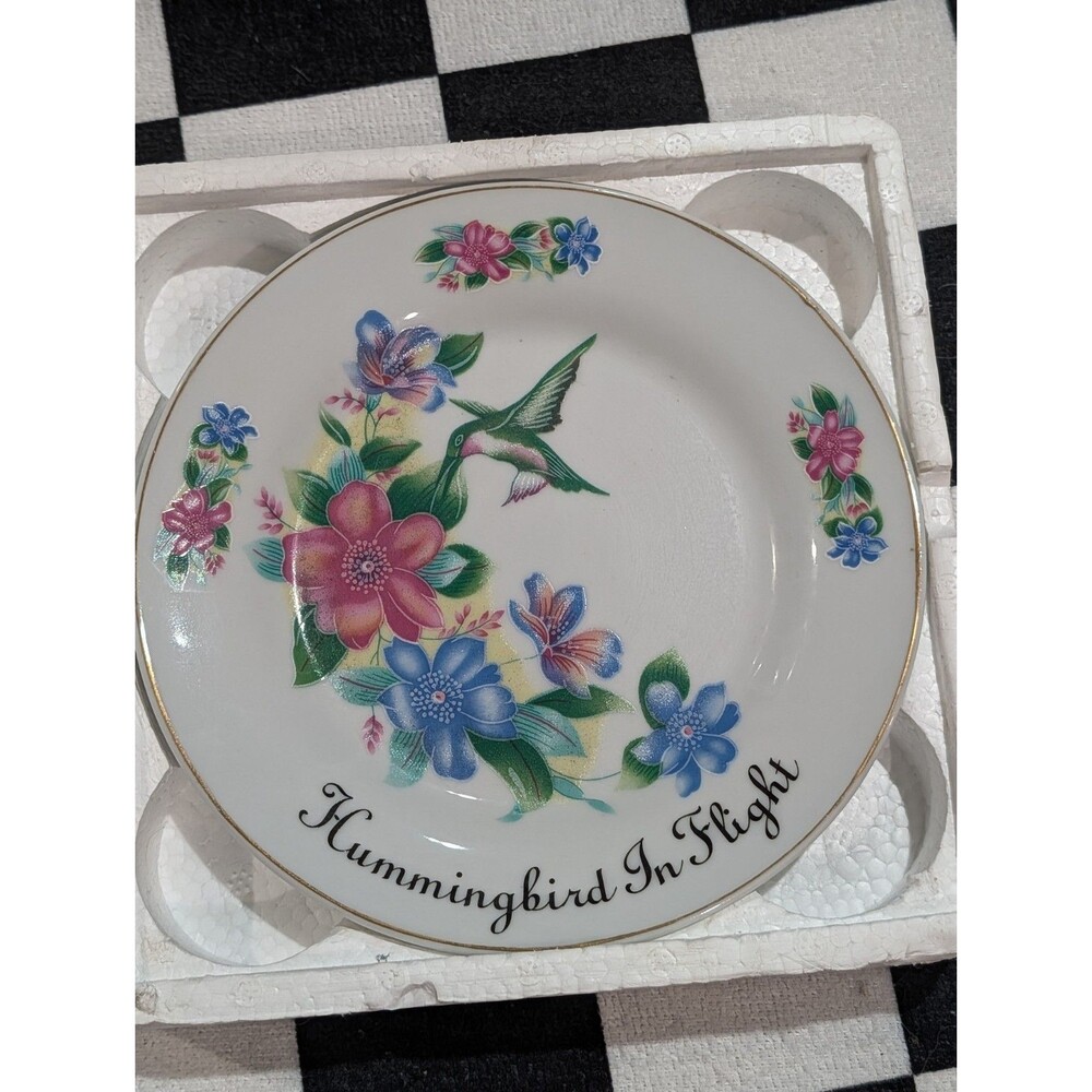 "Hummingbird In Flight" Genuine Porcelain Collector's 7" Plate by Ashton Hall